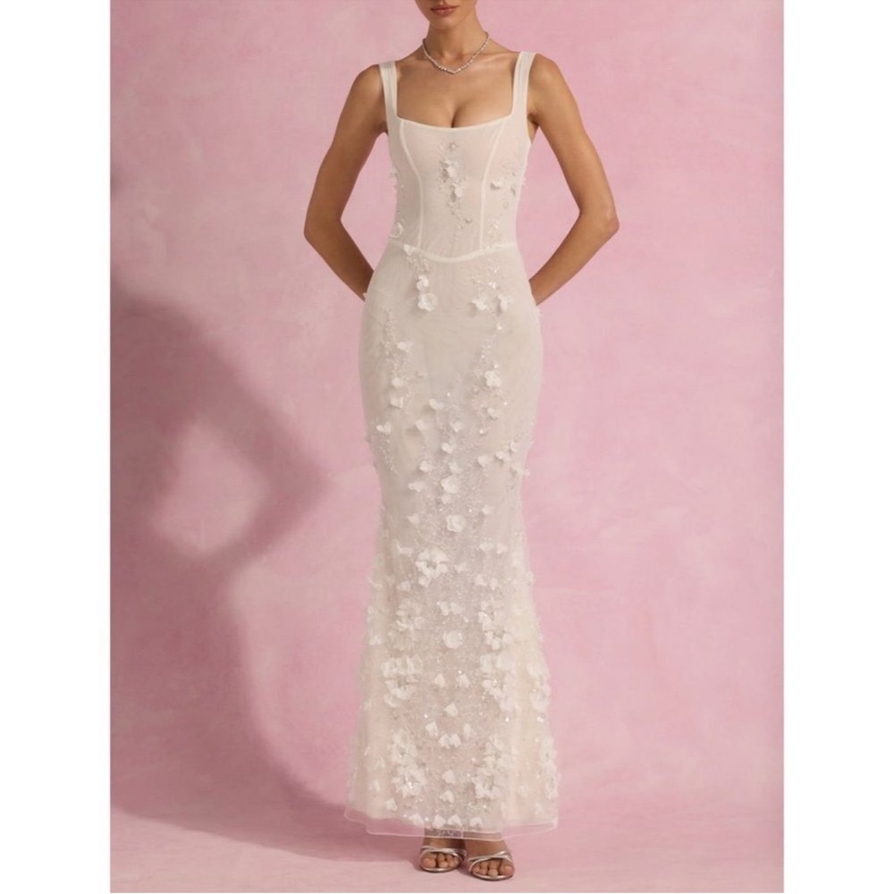 Oh Polly vasanta White Floral Dress